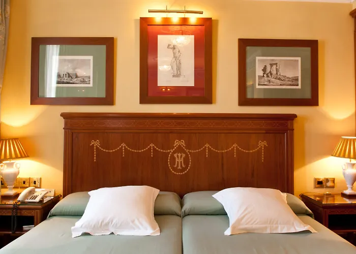 מלון Inglaterra 4*